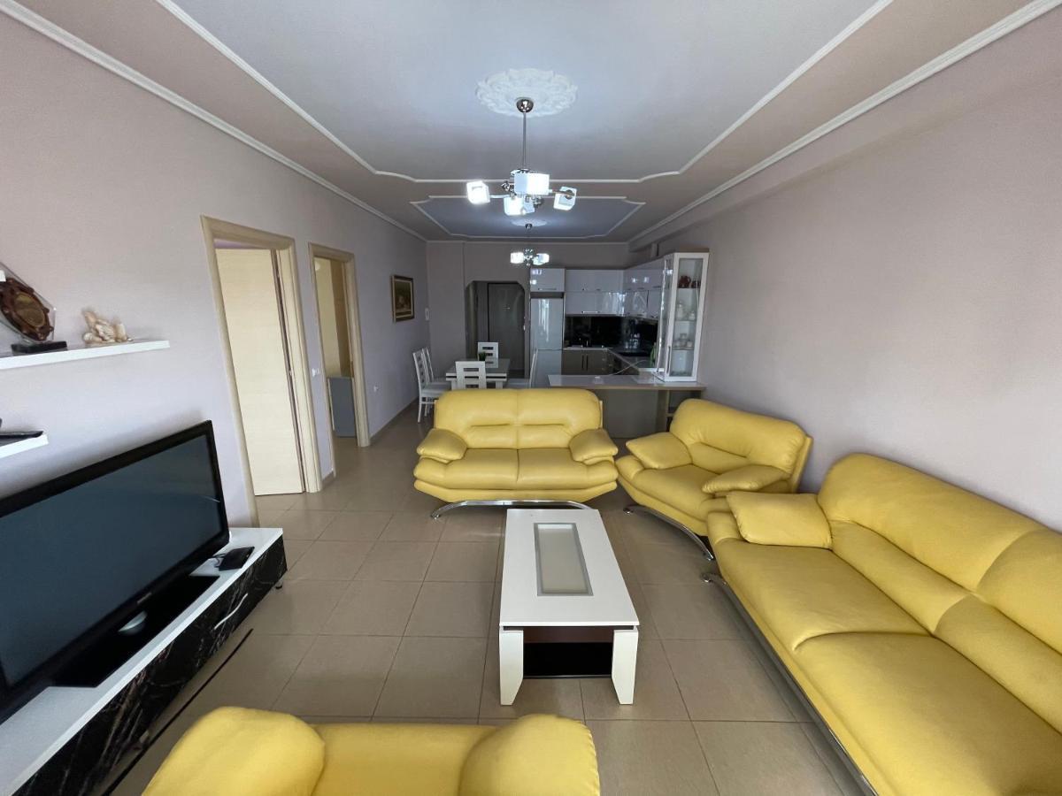 Flower Apartment Sarande Luaran gambar